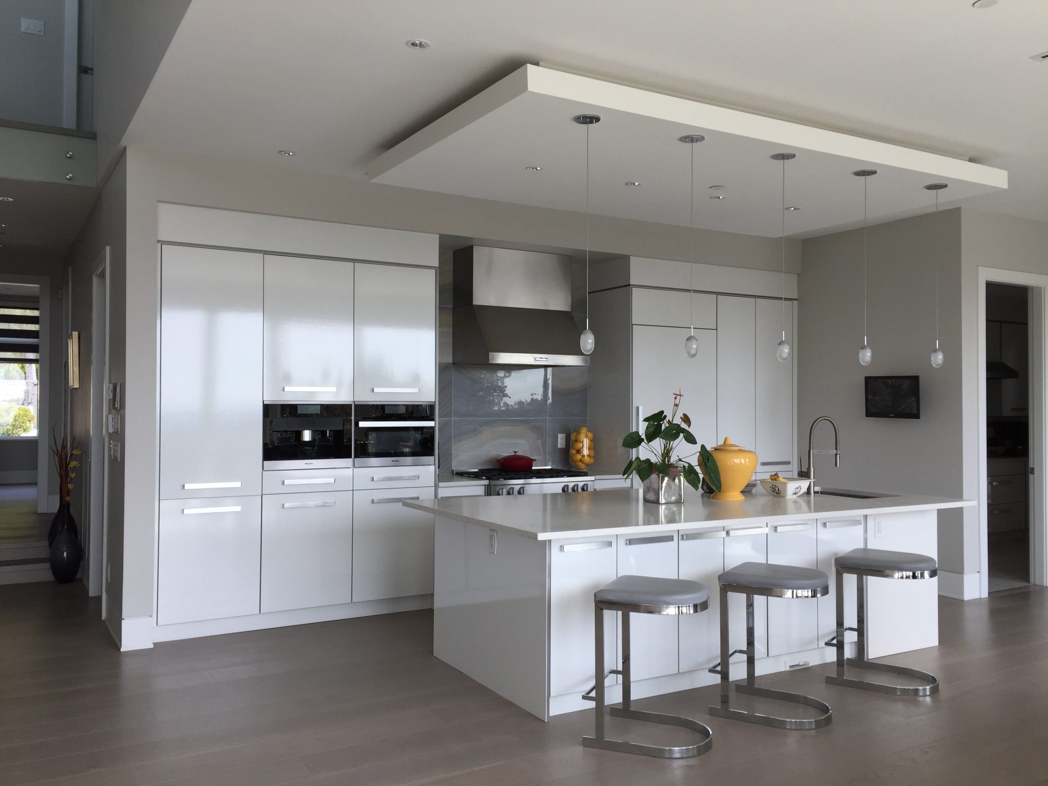 High Gloss White Kitchen Cabinets